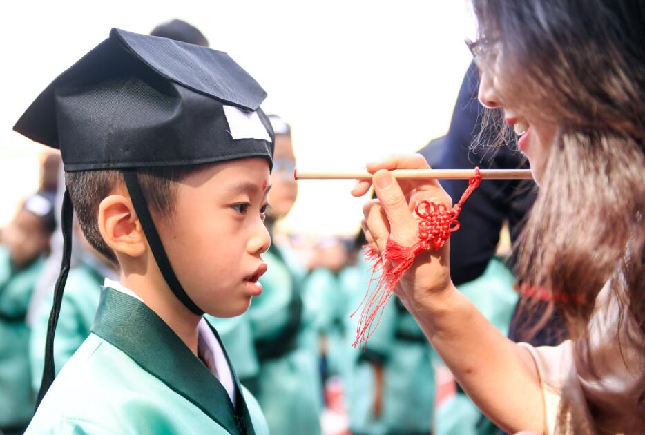 《支付宝》蚂蚁庄园9月1日问答-在古代,学童入学时通常要举办什么仪式？